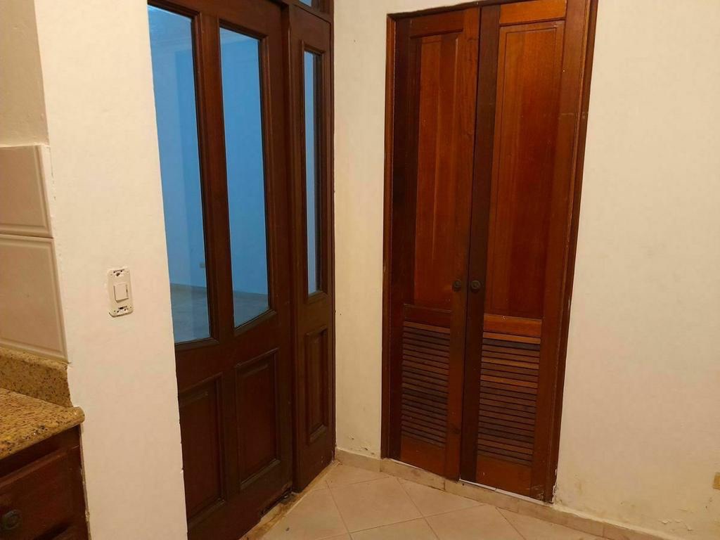 apartamentos - Vendo apto en Bella vista Sur 170. Mts. 
1ro piso 
Cerca del parque mirador sur  8