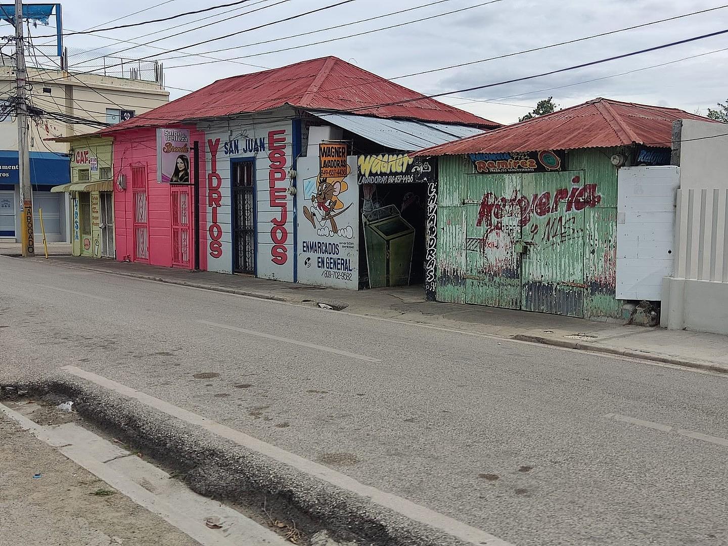 solares y terrenos - Solar en zona comercial 