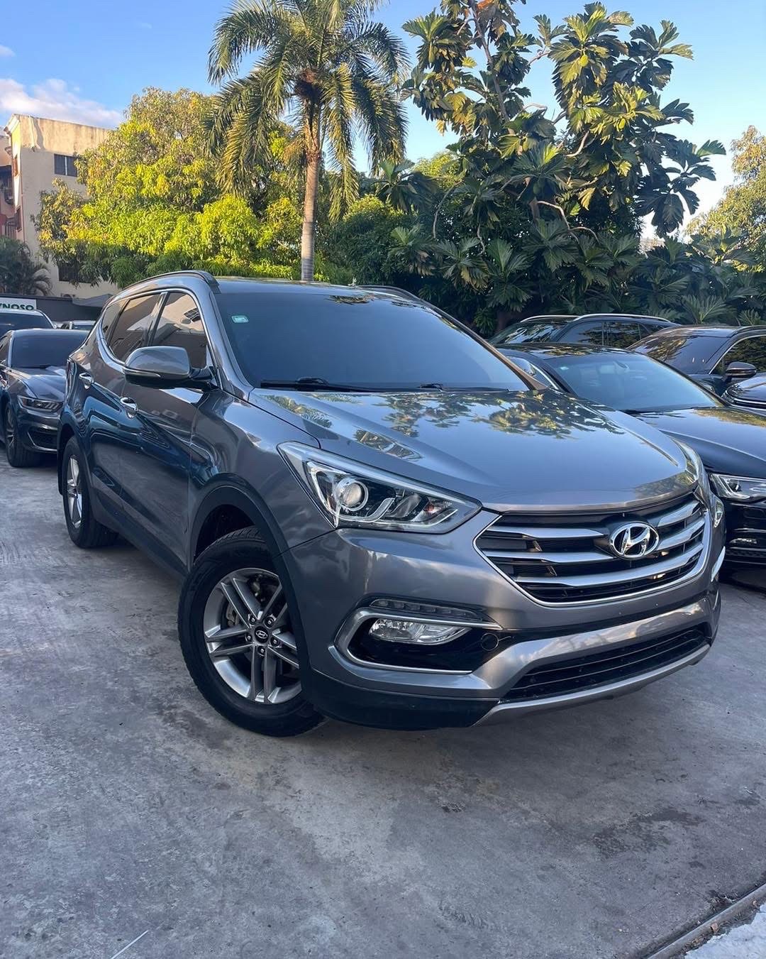 jeepetas y camionetas - HYUNDAI SANTA FE 2017 0