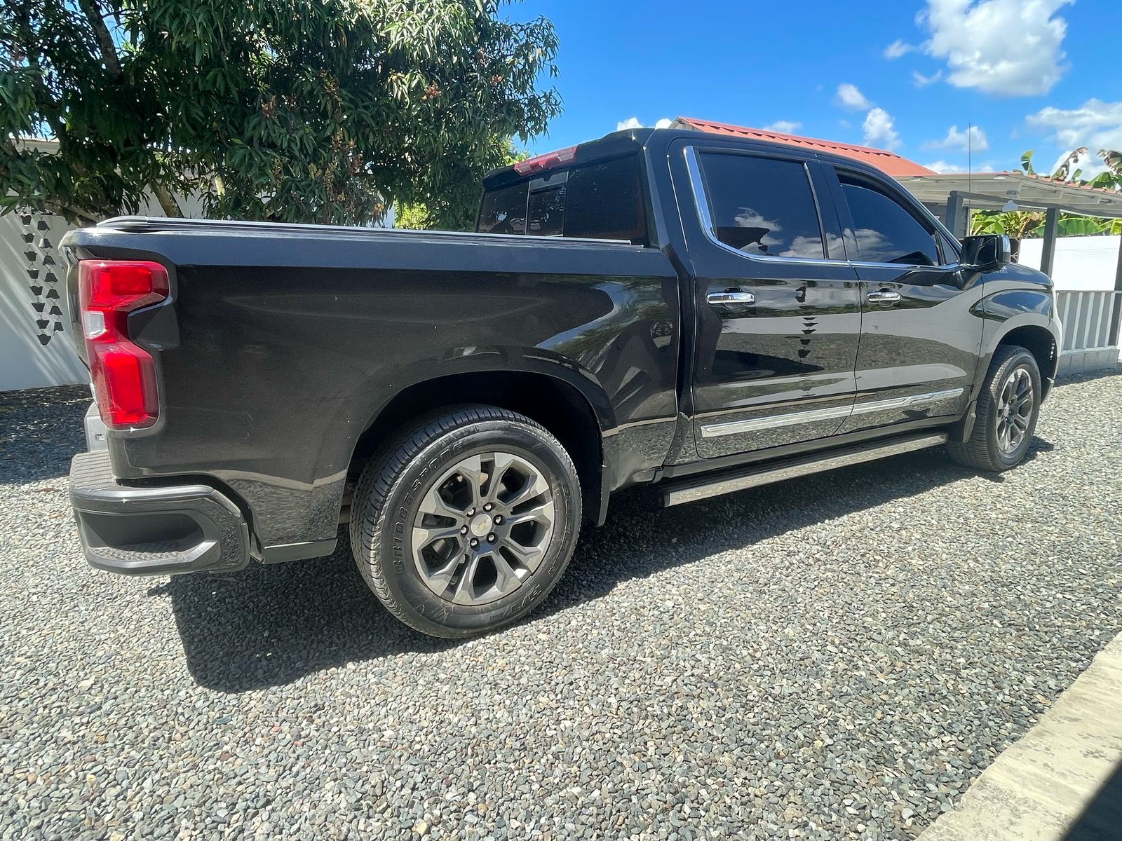 jeepetas y camionetas - chevolet silverado 2023 2