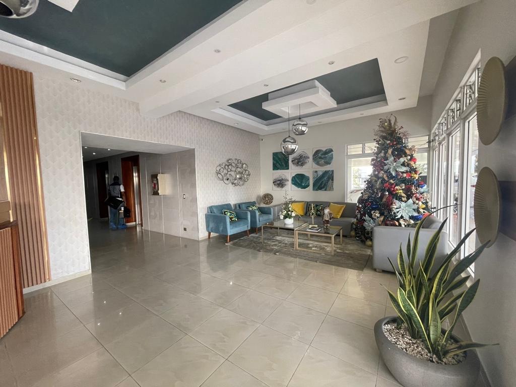 apartamentos - Vendo apto en Los cacicazgos 180. Mts.
RD$ 10,800,000  6