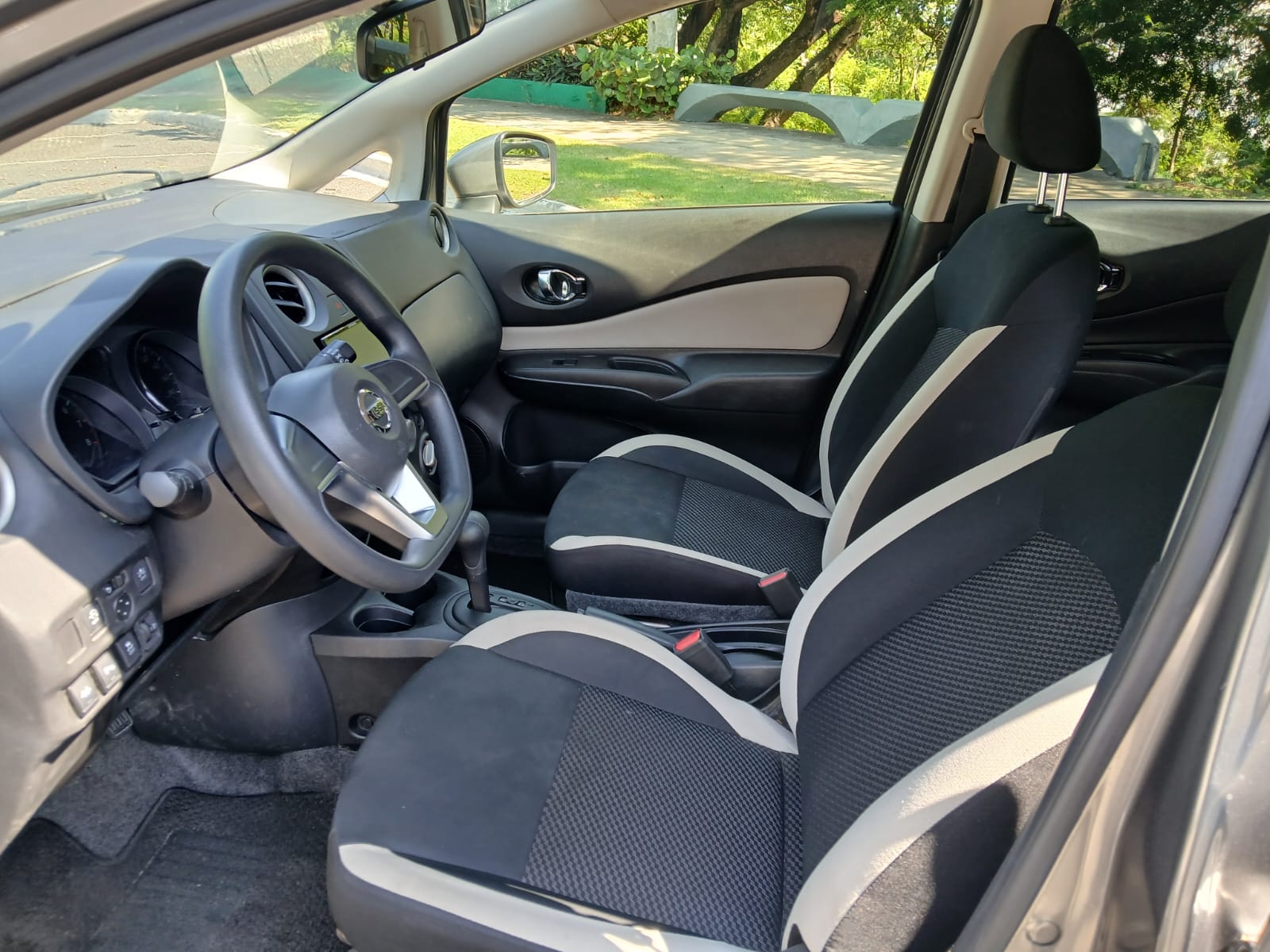 carros - VENDO NISSAN NOTE 2018 FINANCIAMIENTO DISPONIBLE  8