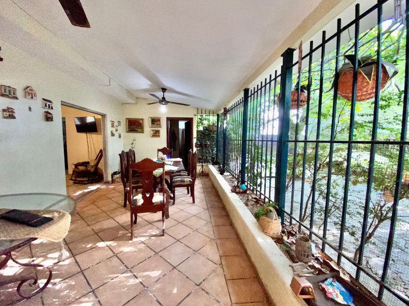 casas - Vendo casa en los prados 
500mts
 9