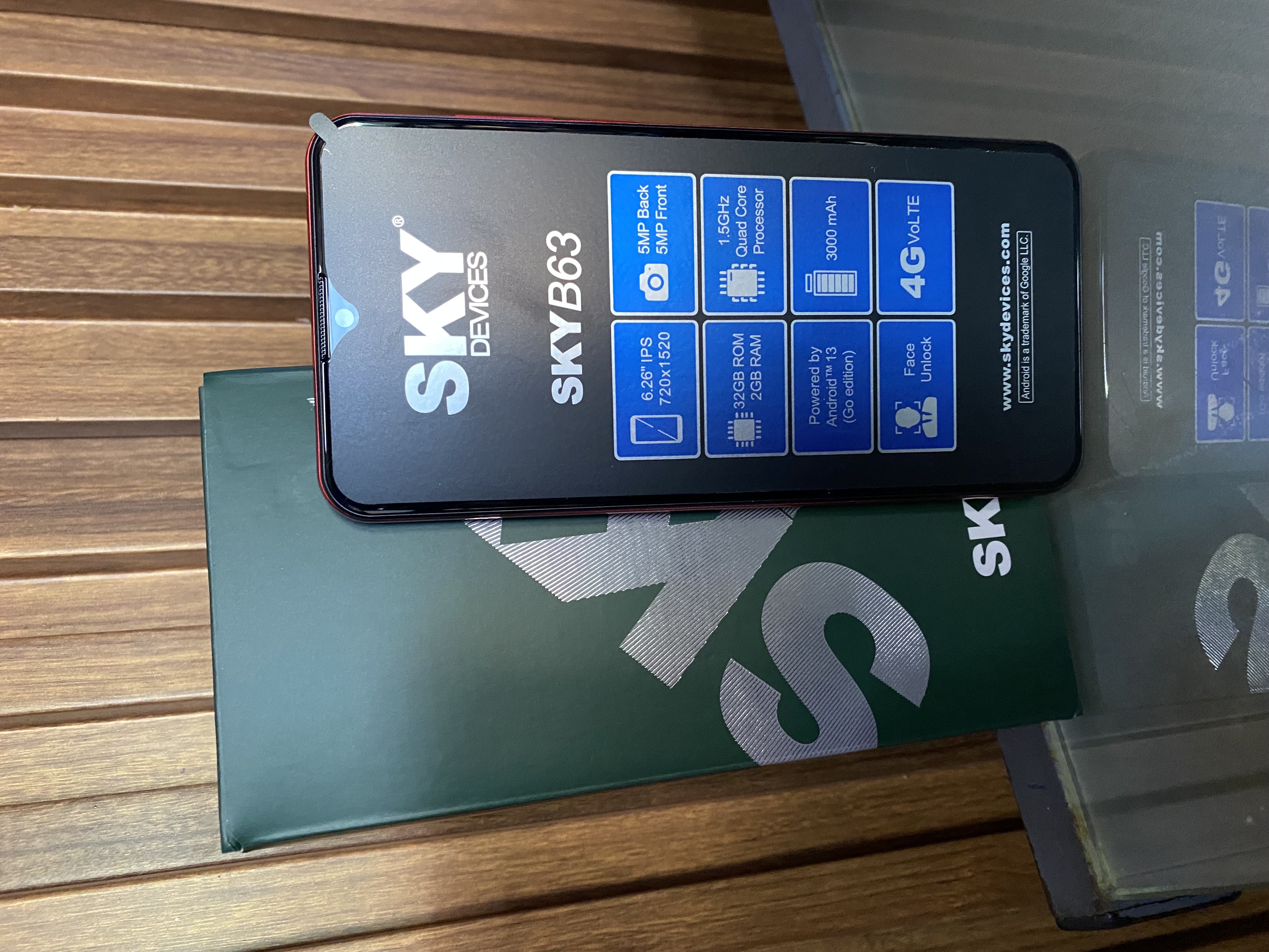 celulares y tabletas - SKY B63 32GB Dual sim 