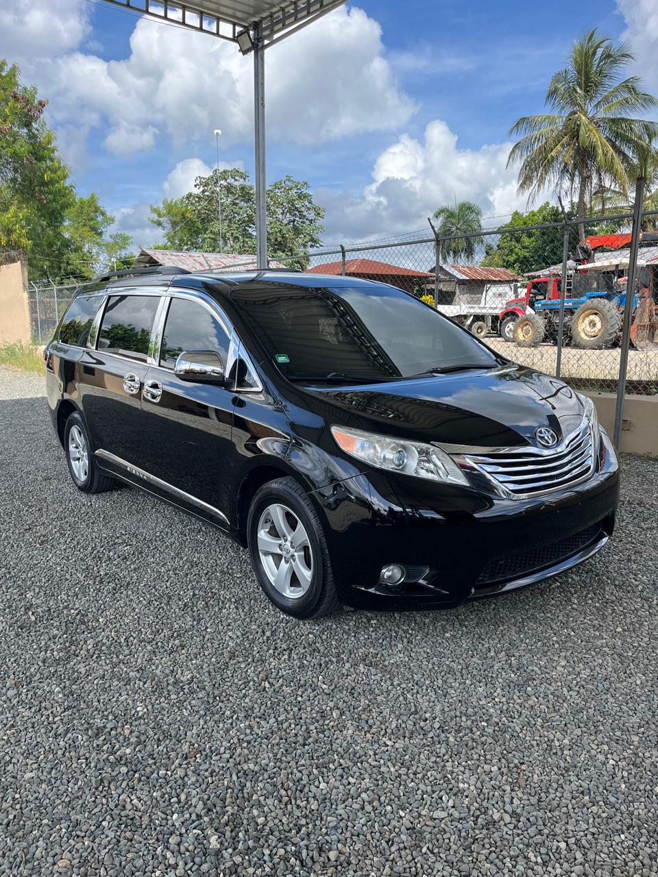 jeepetas y camionetas - Toyota sienna 2017