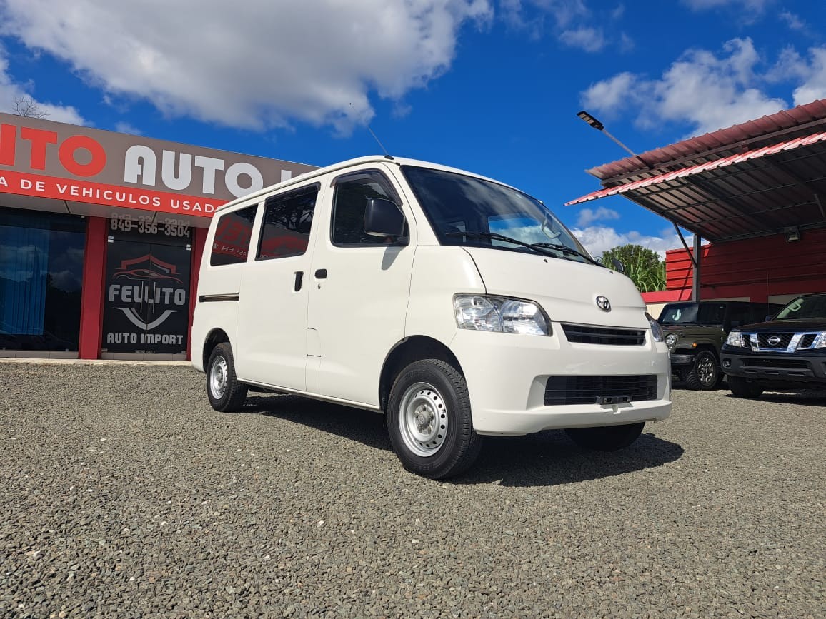 jeepetas y camionetas - TOYOTA LITE ACE  2018 8