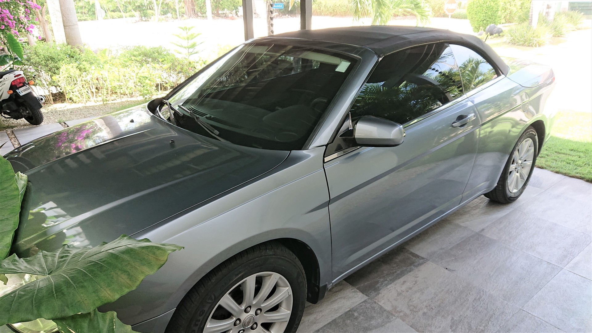 carros - VENDO CHRYSLER SEBRING CONVERTIBLE TOURING, año 2010, 6 cilindros, 2700 Hp/cc