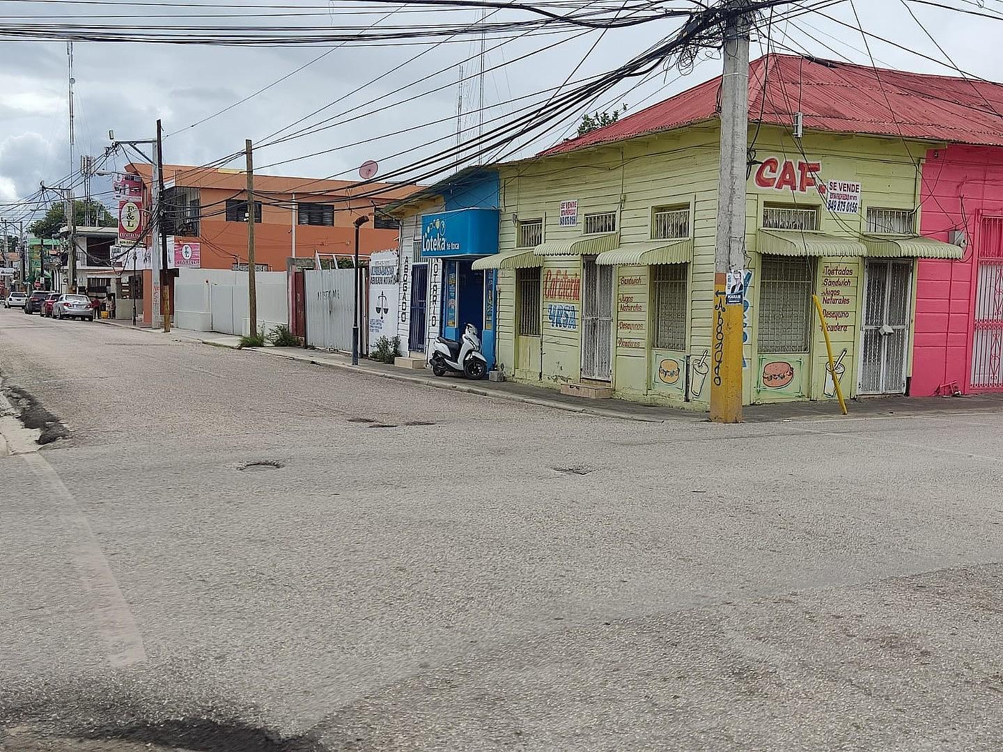 solares y terrenos - Solar en zona comercial  2