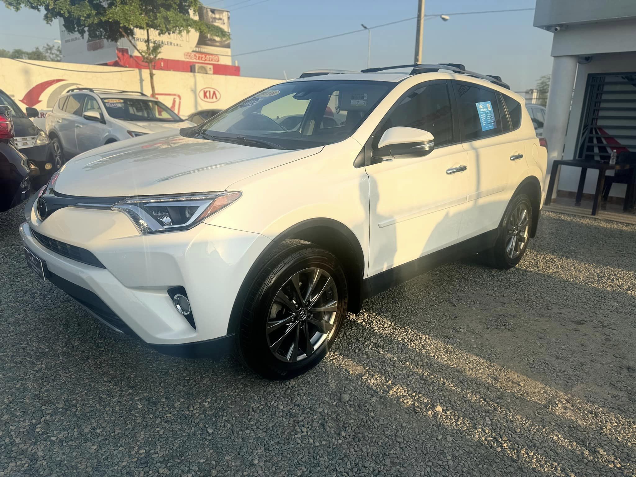 jeepetas y camionetas - TOYOTA RAV4 LIMITED CLEAN  3