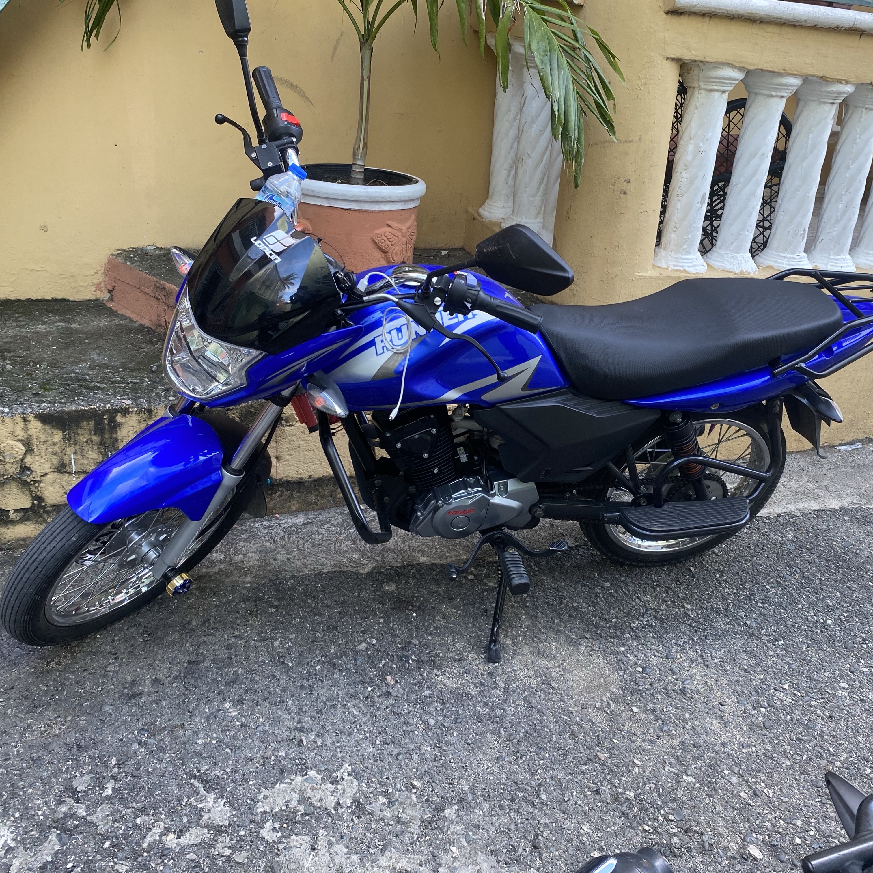 motores y pasolas - Motor Loncin 8000 km - Bajo consumo - Perfecto estado