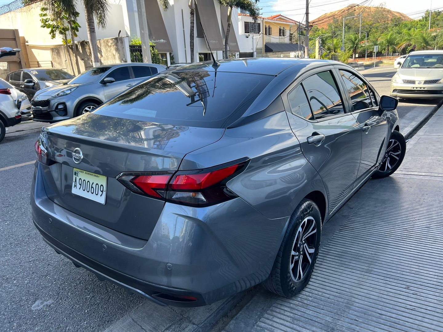 carros - Nissan Versa 2021 2