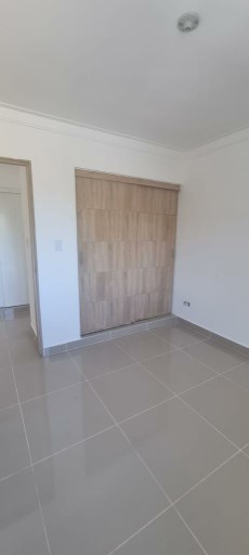 apartamentos - Venta de apartamento 4to nivel en la autopista las americas santo domingo este 7