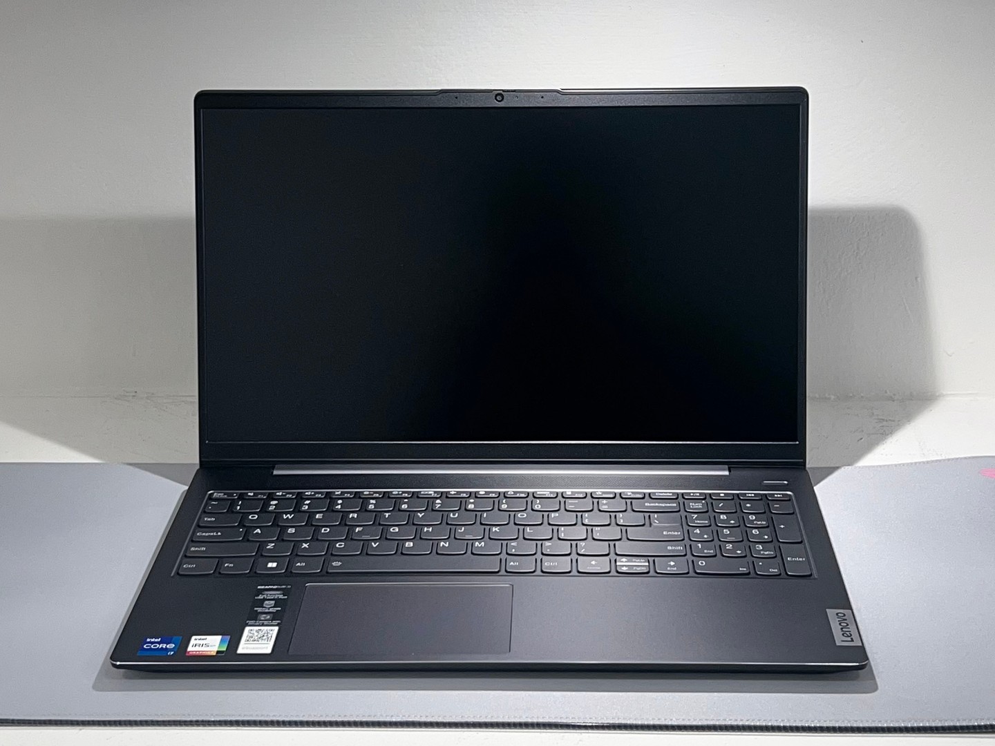 computadoras y laptops - Laptop Lenovo IdeaPad 5 15IIL05 81YK006XUS / i7-1065G7 / 12 GB DDR4-SDRAM / 512G