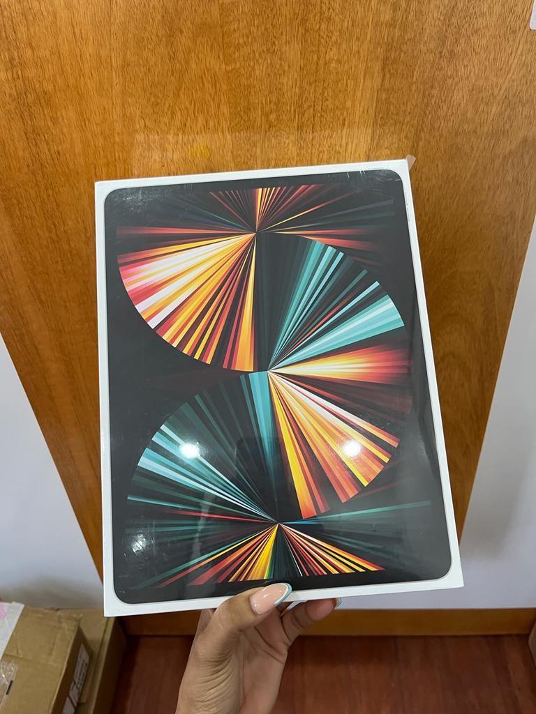 celulares y tabletas - iPad Pro 12.9 5ta Generación 128gb sellada