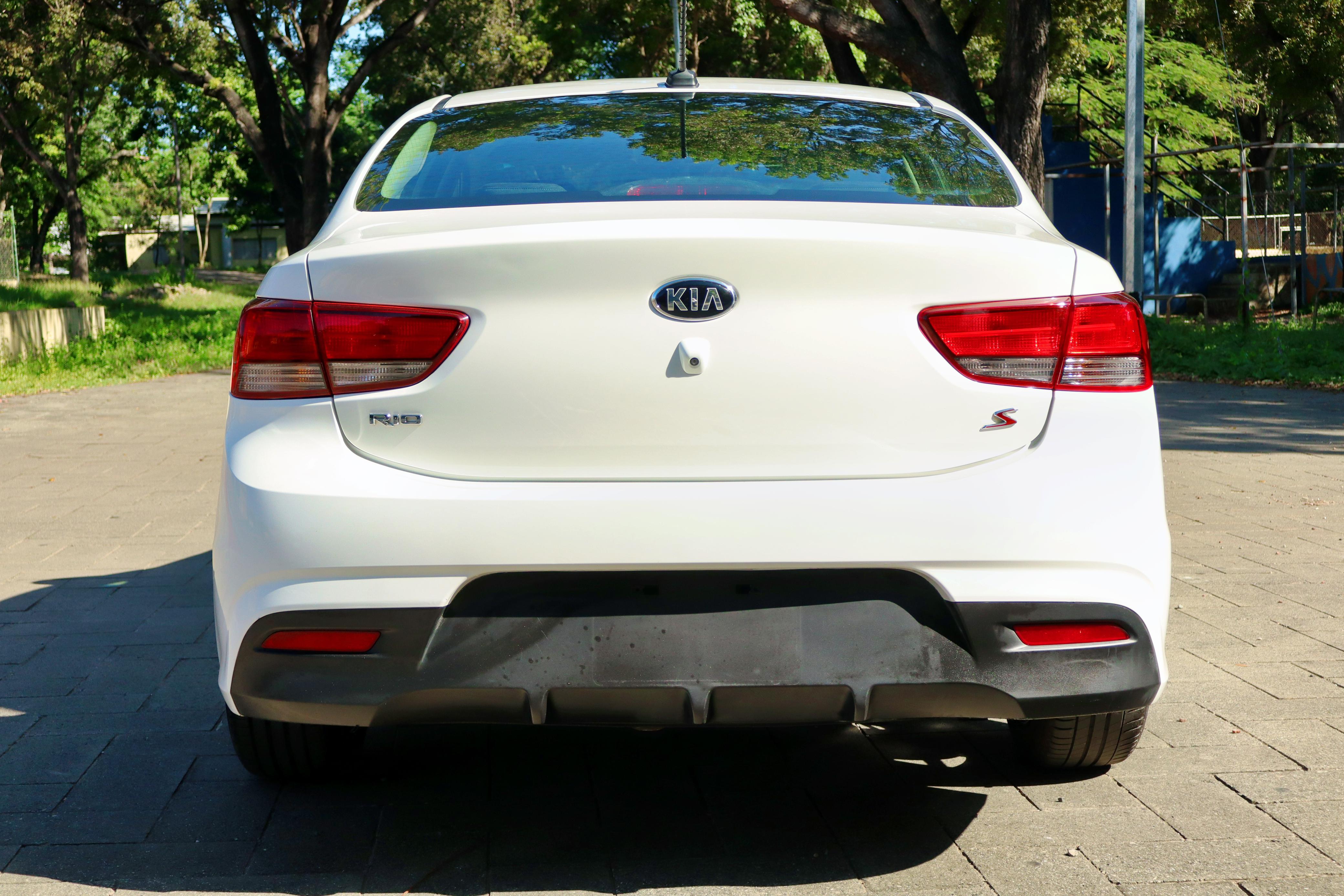 jeepetas y camionetas - Montate en este impecable kia rio S 2019 excelente condiciones  3