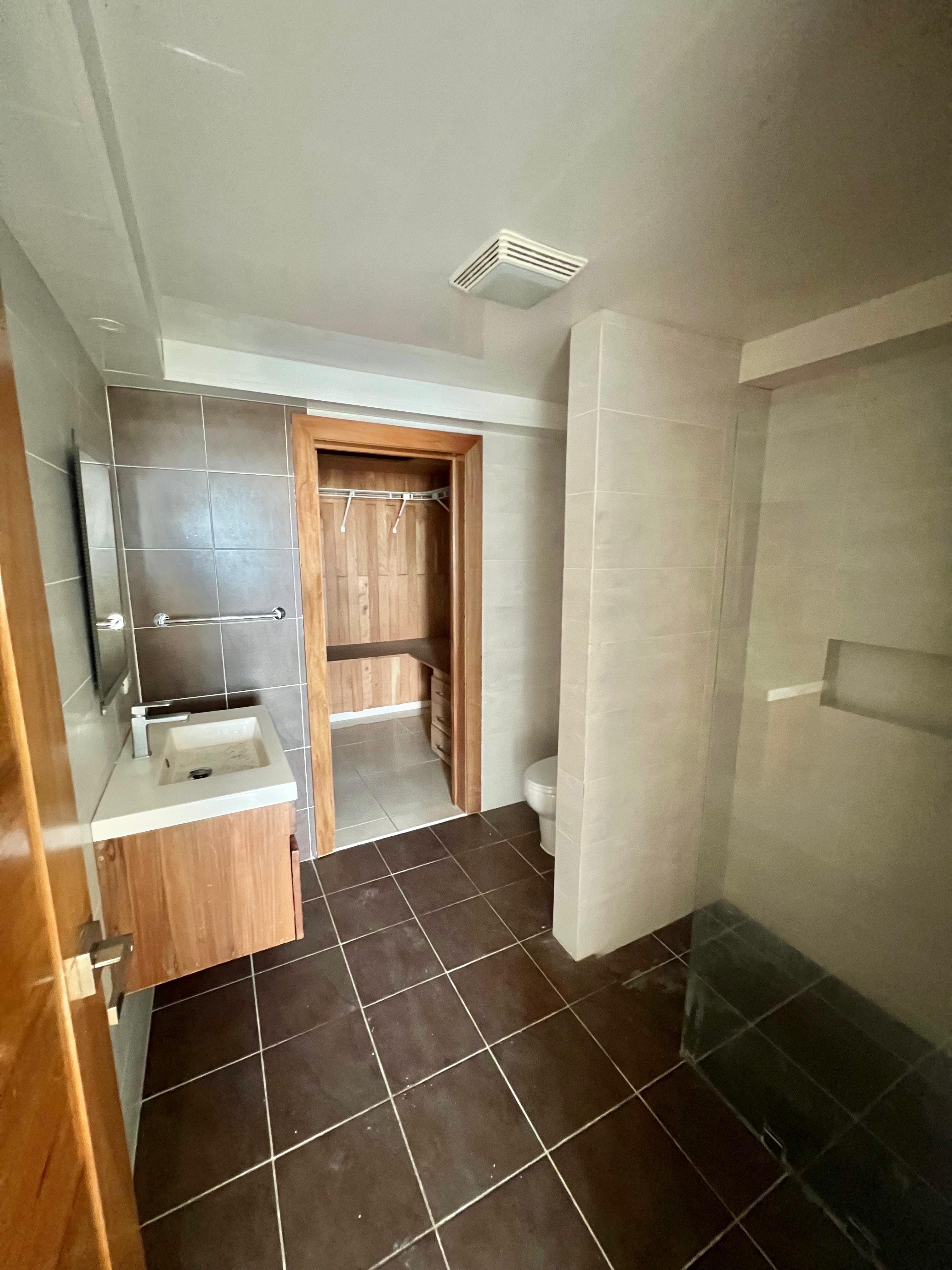 apartamentos - venta de apartamento en Evaristo morales 6to piso con 147mts Distrito nacional  7