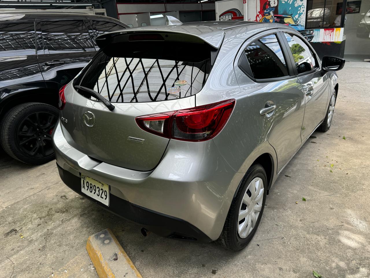 carros - mazda demio 2016 3