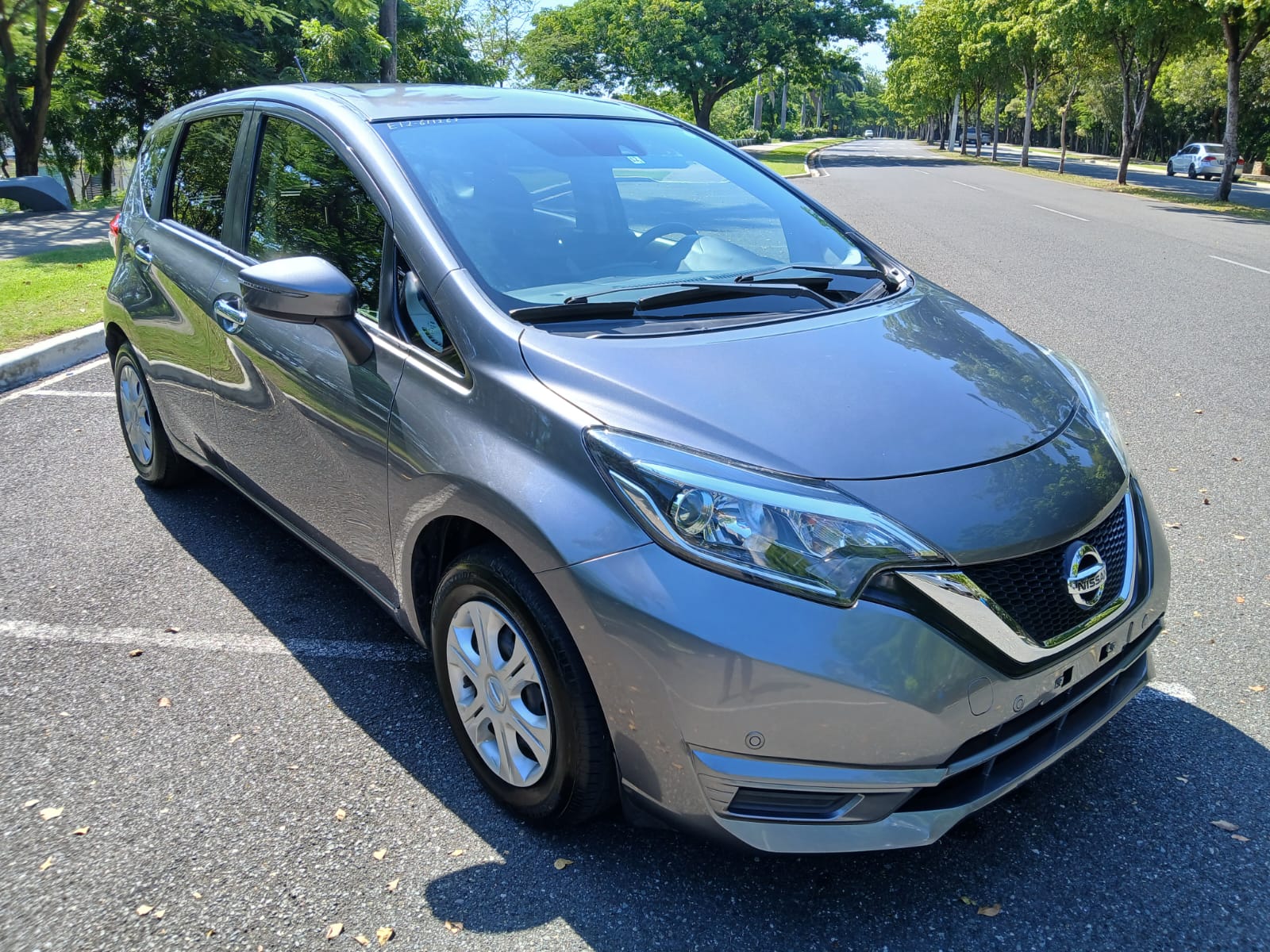 carros - VENDO NISSAN NOTE 2018 FINANCIAMIENTO DISPONIBLE  9