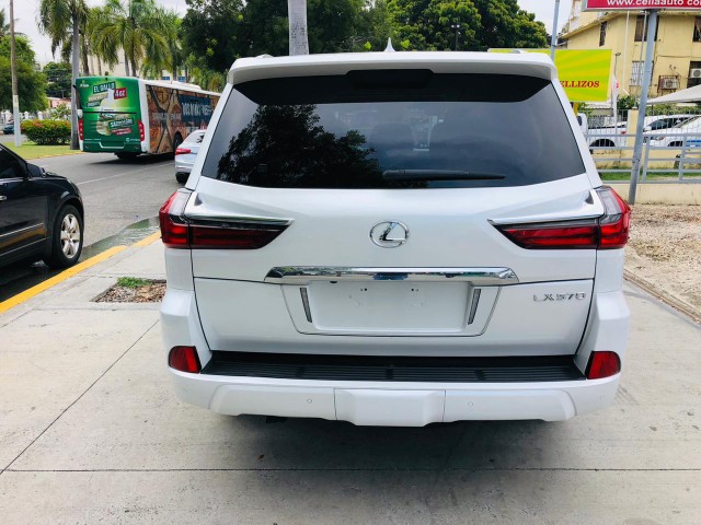 jeepetas y camionetas - LEXUS LX570  2019 6