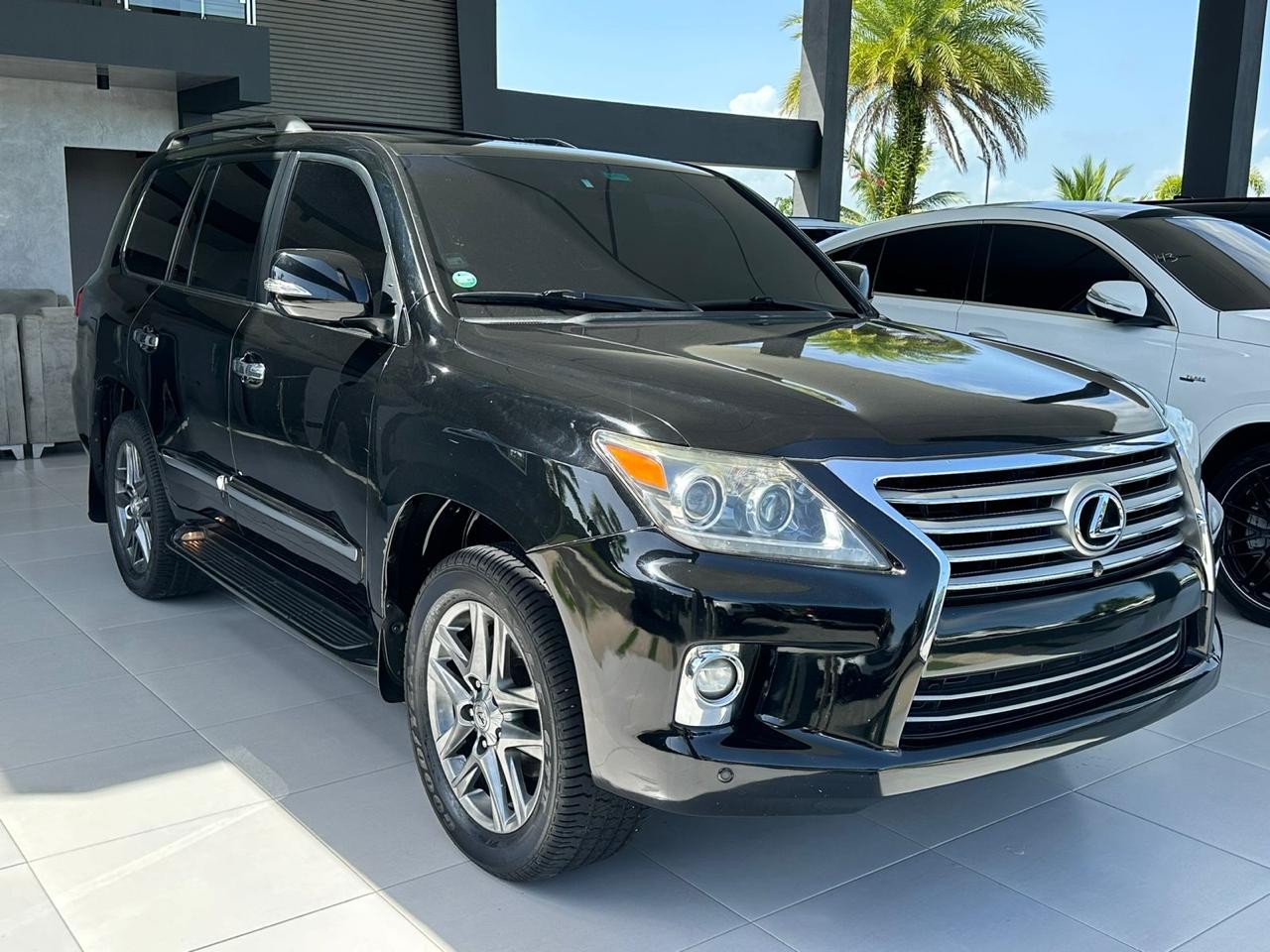 jeepetas y camionetas - Lexus LX570 2014 impecable  1