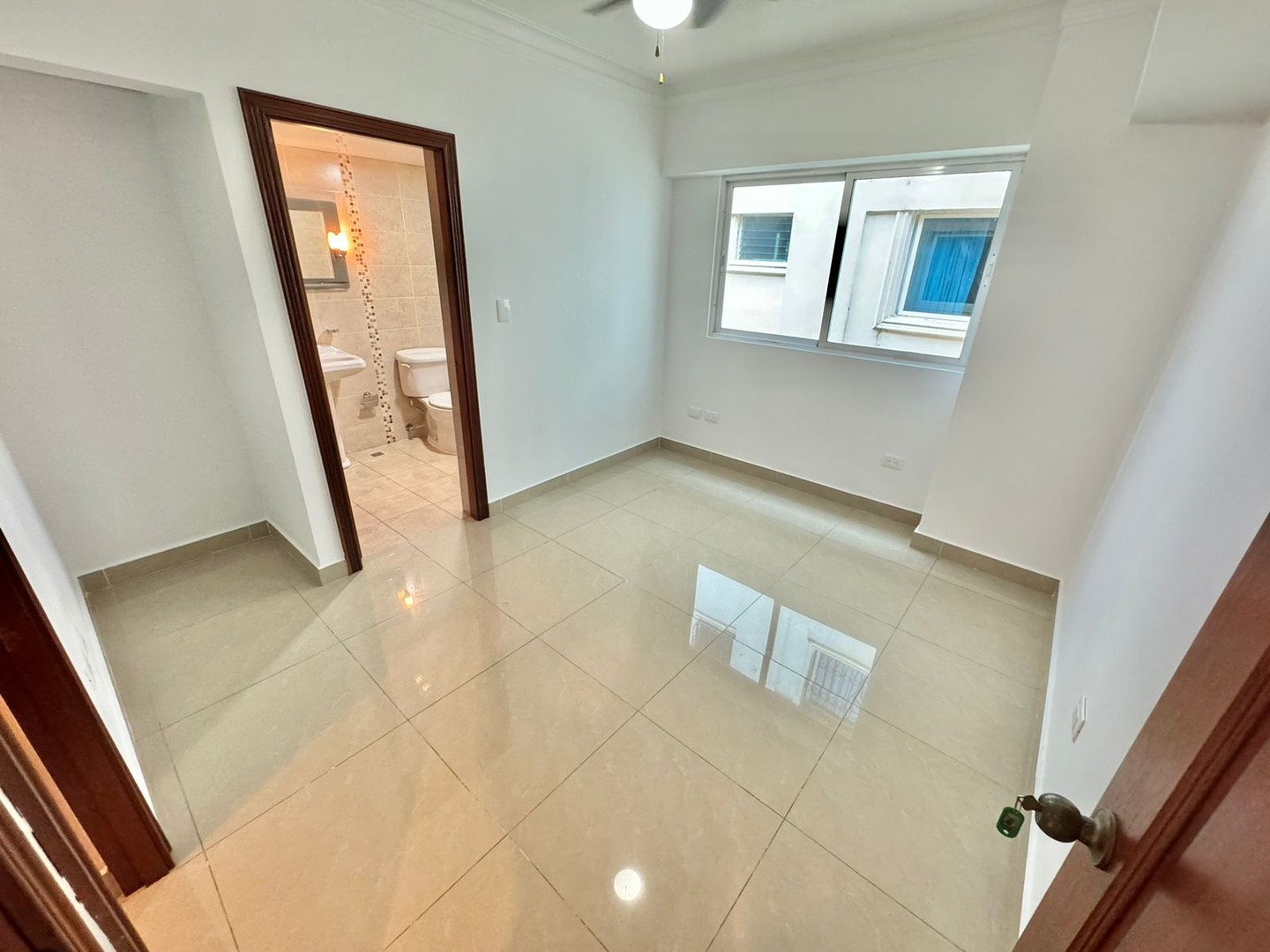 penthouses - Penthouse en Venta
BELLA VISTA SUR
USD 390,000.00
Mantenimiento: RD$8,000.00

 4