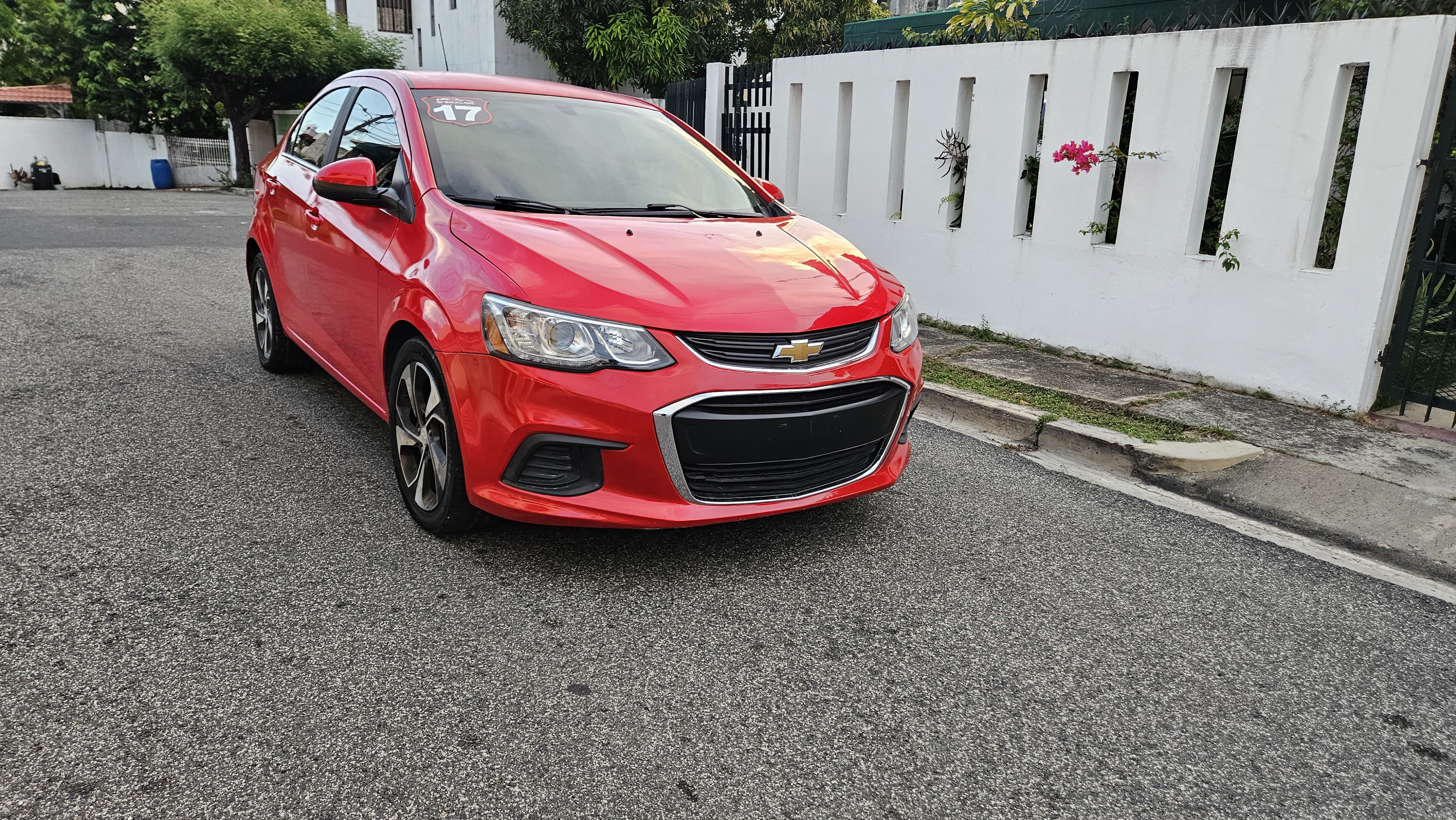 carros - Chevrolet sonic 2017 0