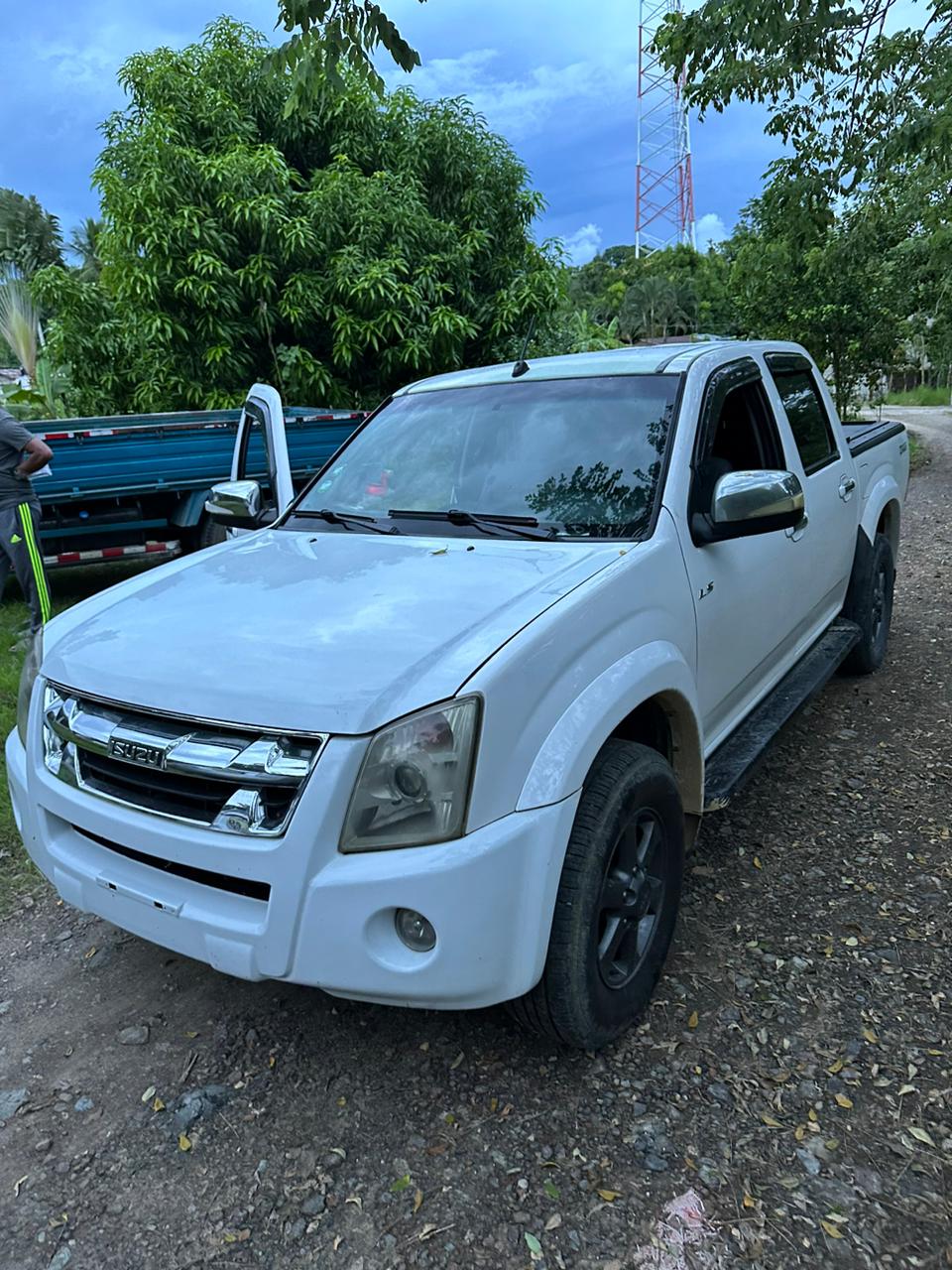 jeepetas y camionetas - Isuzu dmax 2008 0