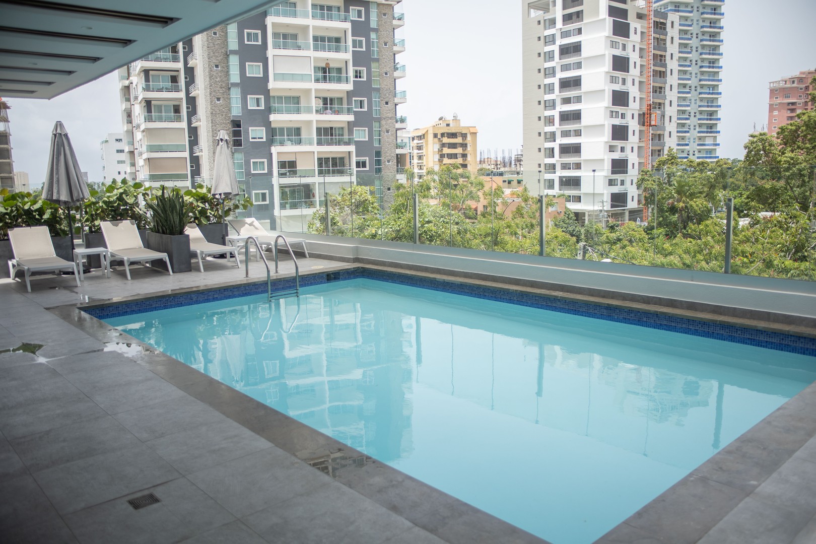 apartamentos - La Esperilla amueblado 1 habitacion 1.5 banos 1 parqueo balcon piscina 6