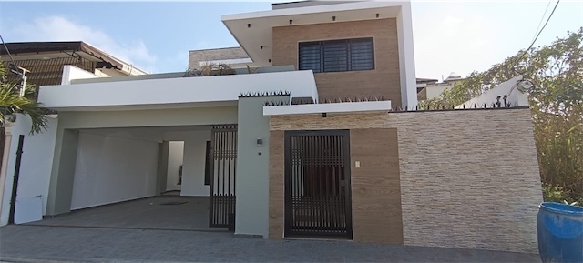 casas - Venta de casa de dos niveles en la autopista de san Isidro Santo Domingo este 1