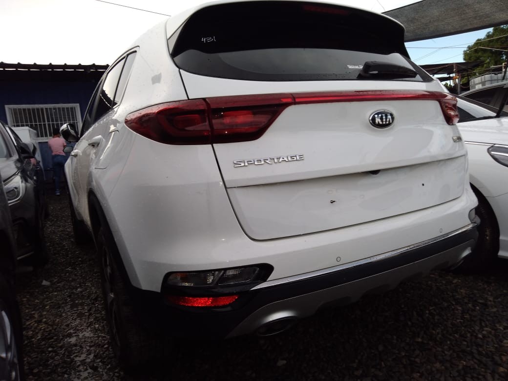 jeepetas y camionetas - KIA SPORTAGE 2019 BLANCOUS$21,000 ( RD$1,100 Mil ) 3