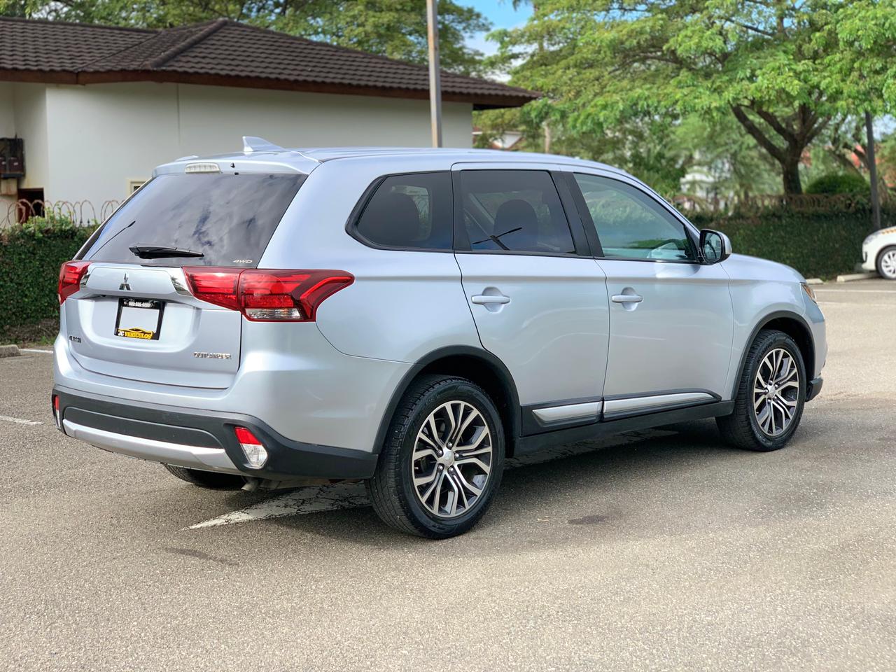 jeepetas y camionetas - mitsubishi outlander 2017 2