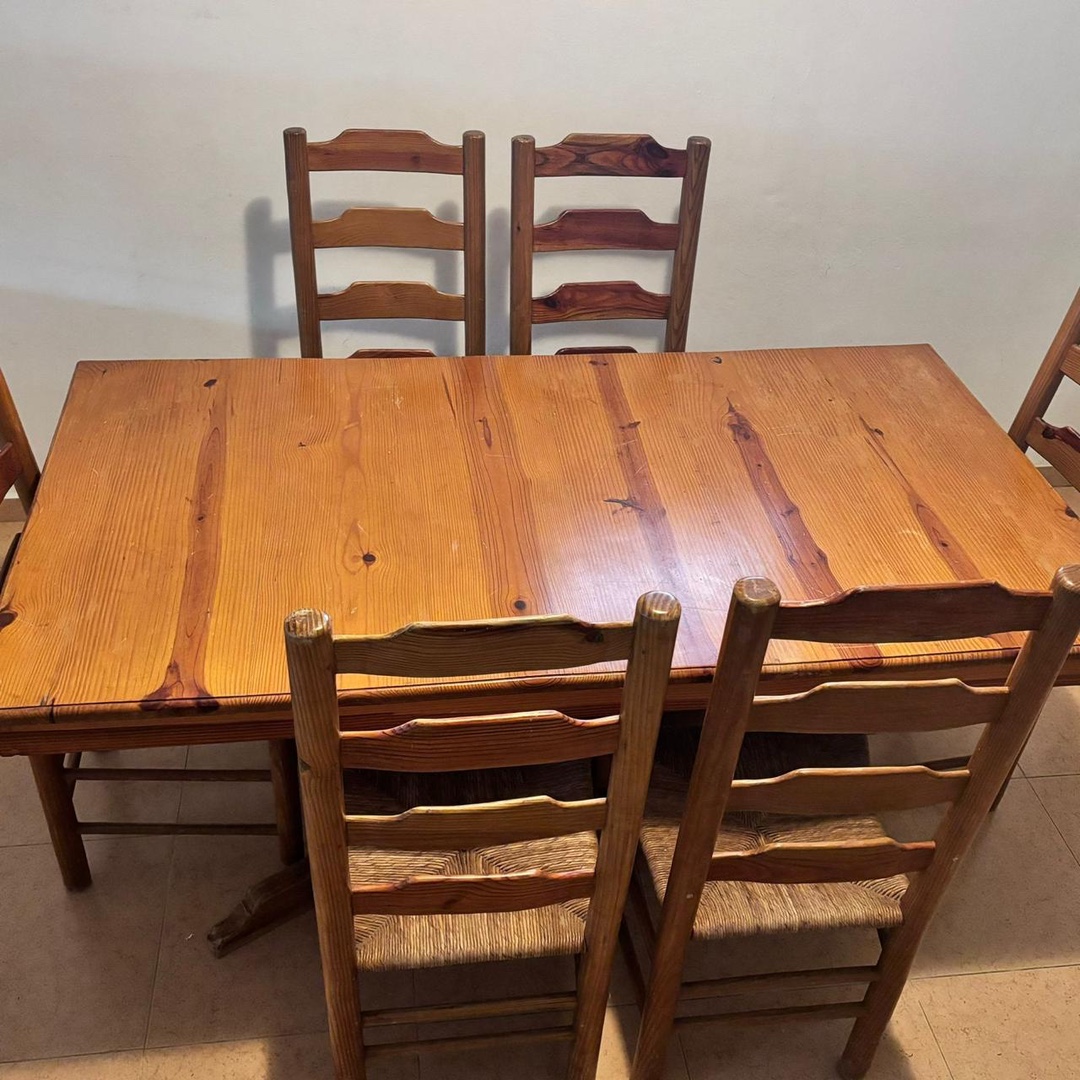 muebles y colchones - Vendo Comedor de pino tratado 3