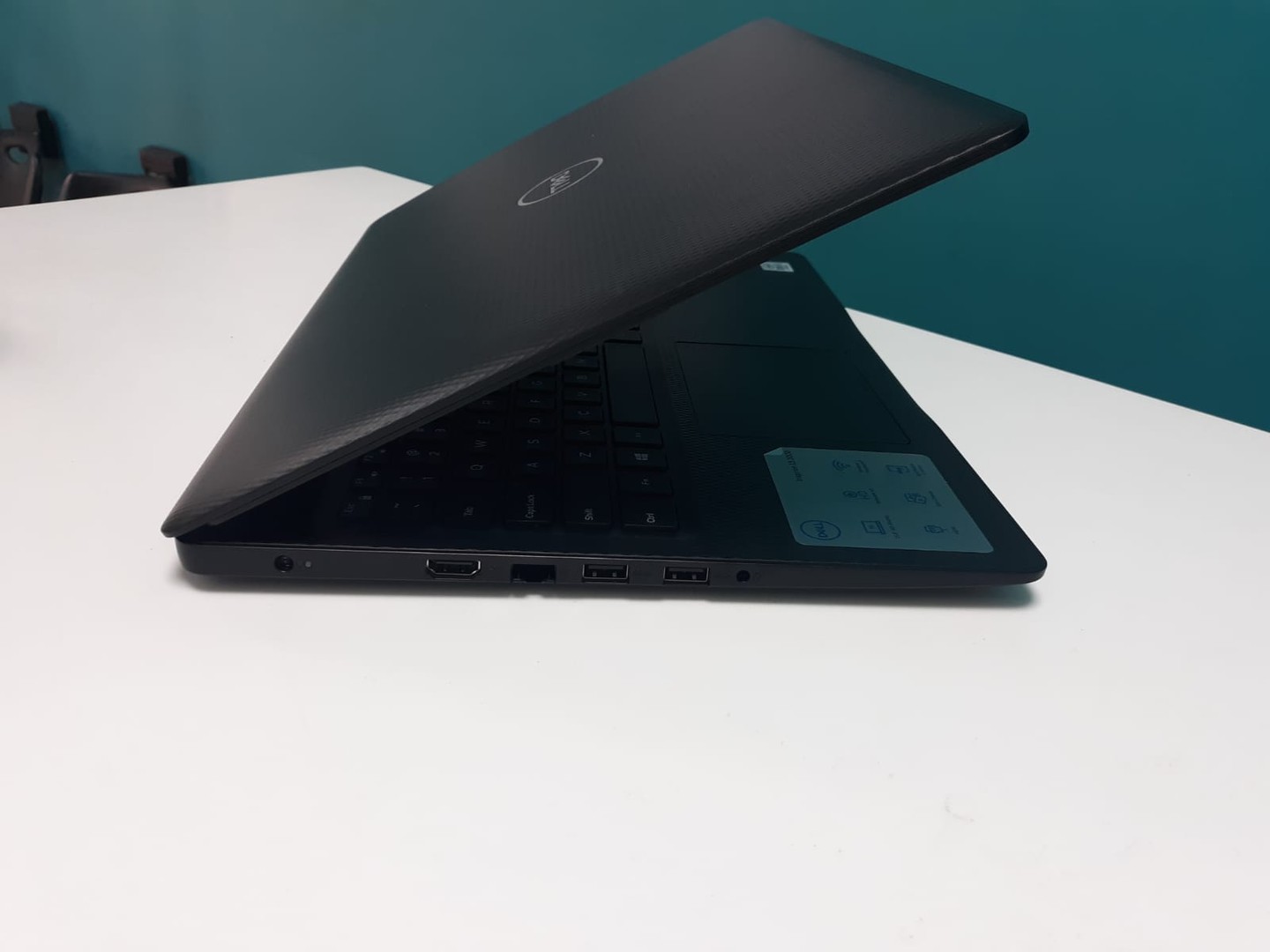 computadoras y laptops - Laptop, Dell Inspiron 3593 10th Gen, Intel Core i5 / 8GB DDR4 / 1TB SSD	
 5