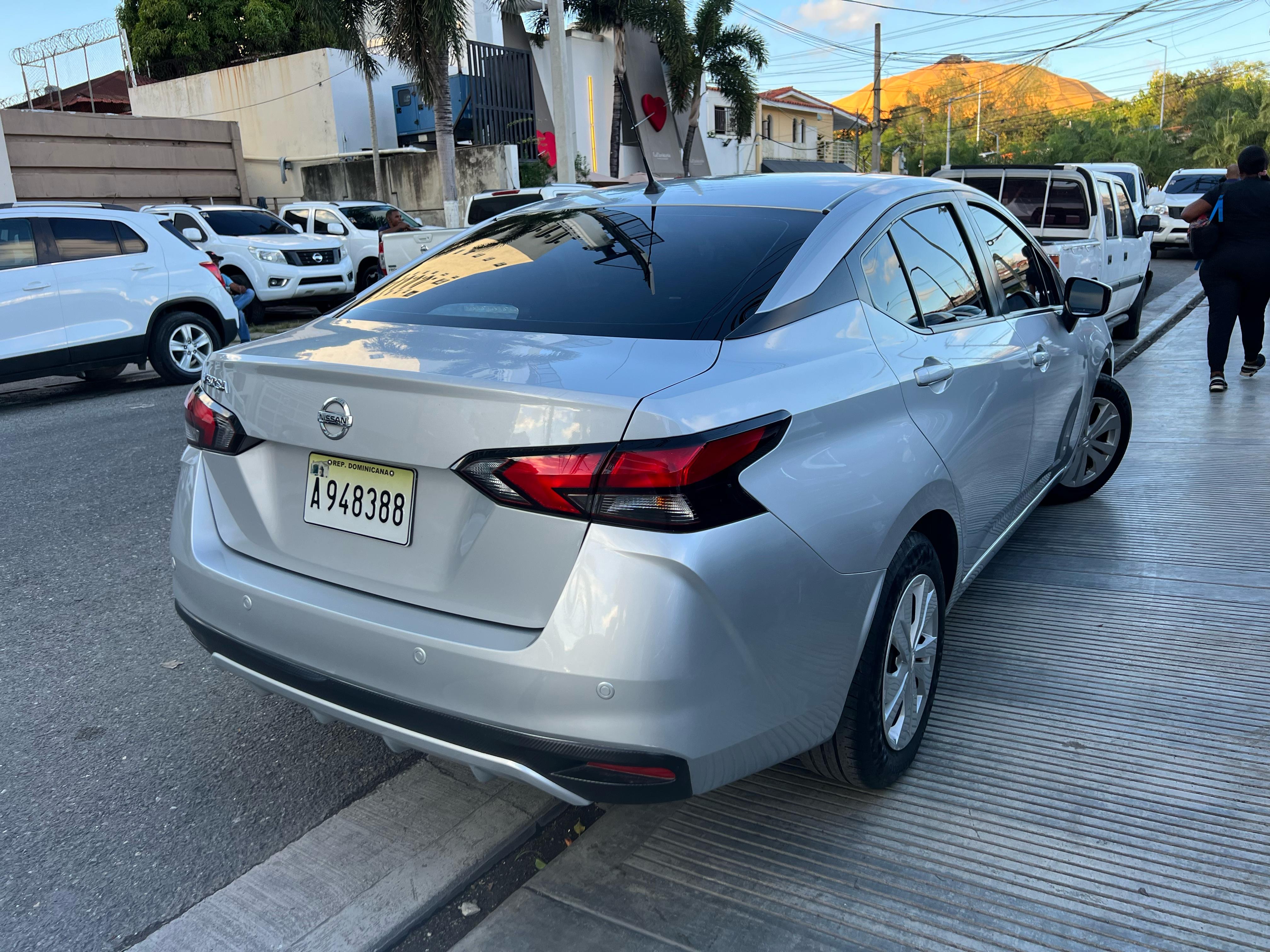 carros - NISSAN VERSA 2022 OFERTA 4