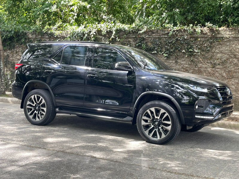 jeepetas y camionetas - Toyota fortuner 2021 3