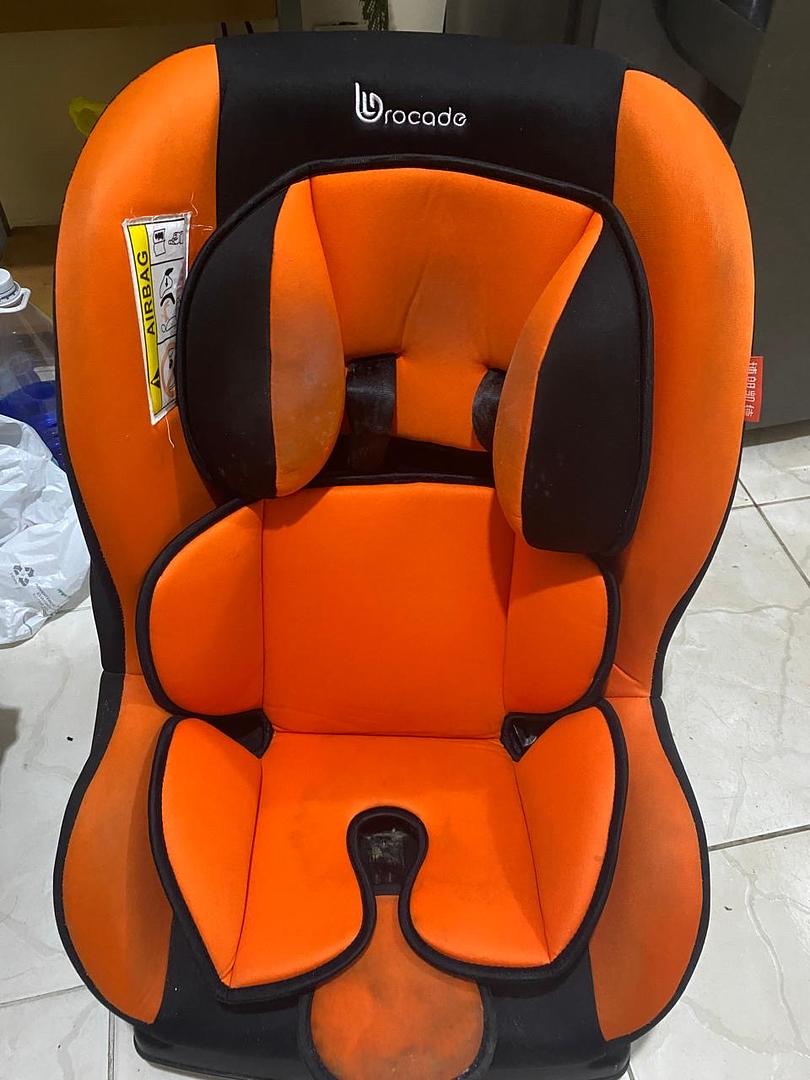 coches y sillas - Silla de bebe para auto negociable