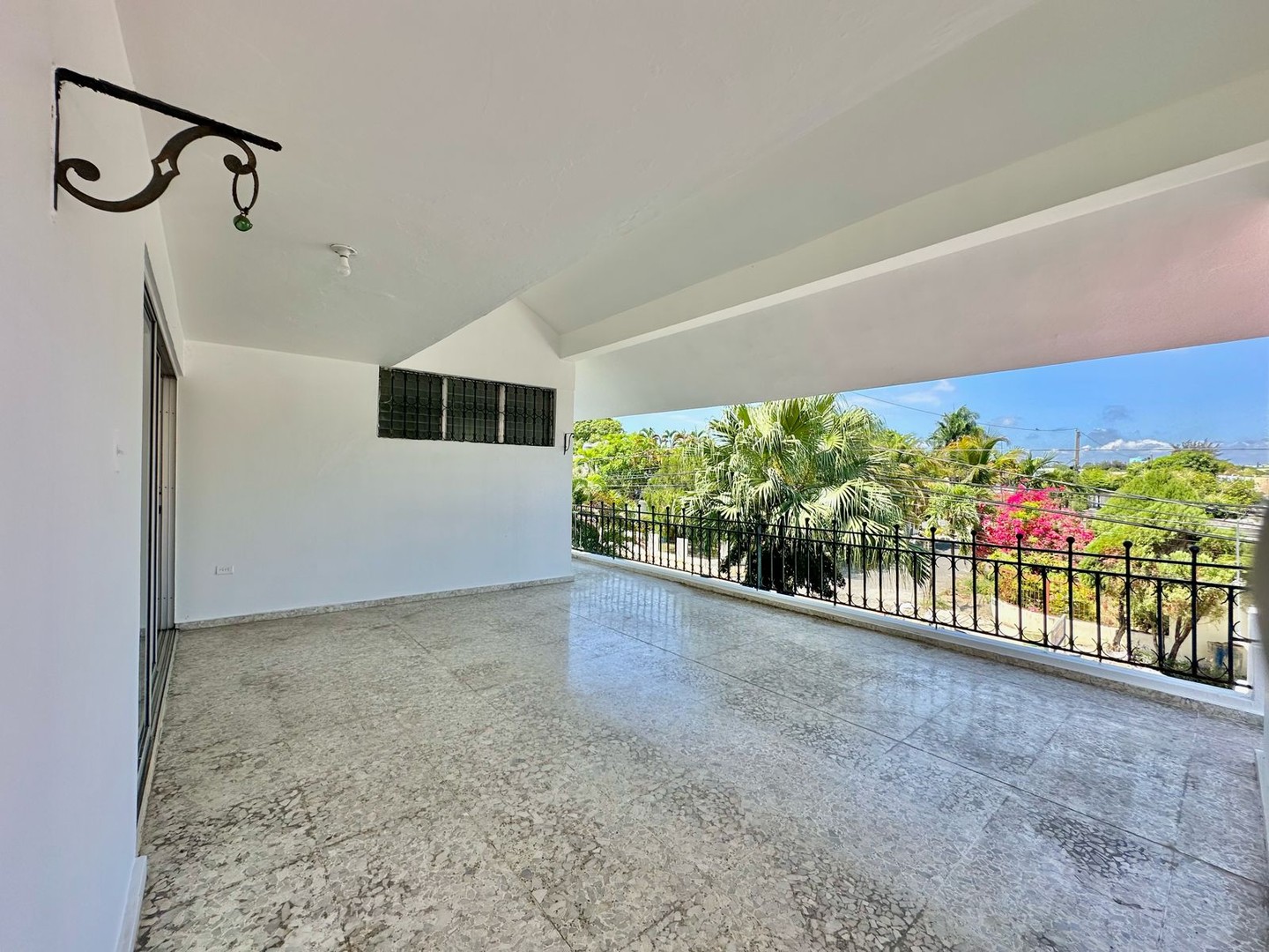 casas vacacionales y villas - Casa en La Castellana, Santo Domingo  3