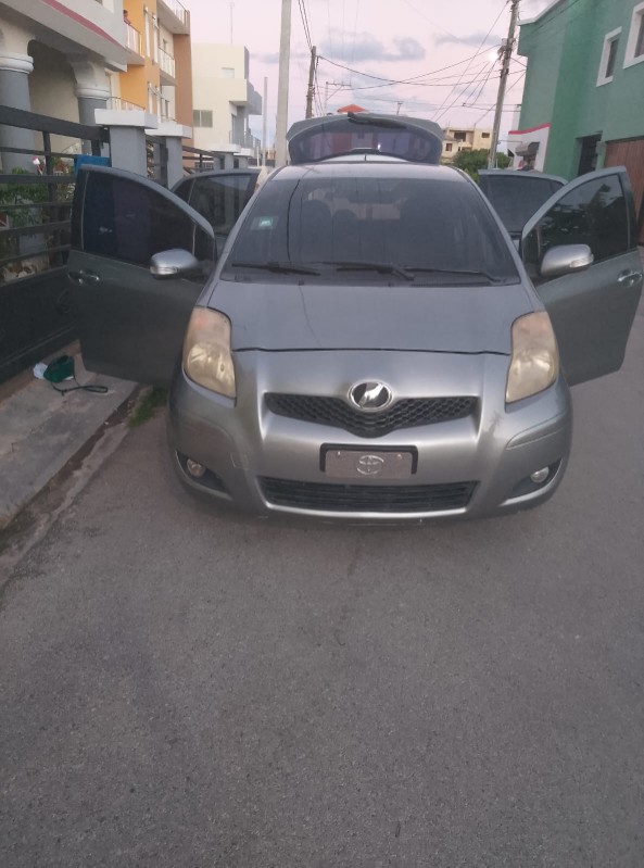 carros - Toyota vitz 2010  motor de 4
 1