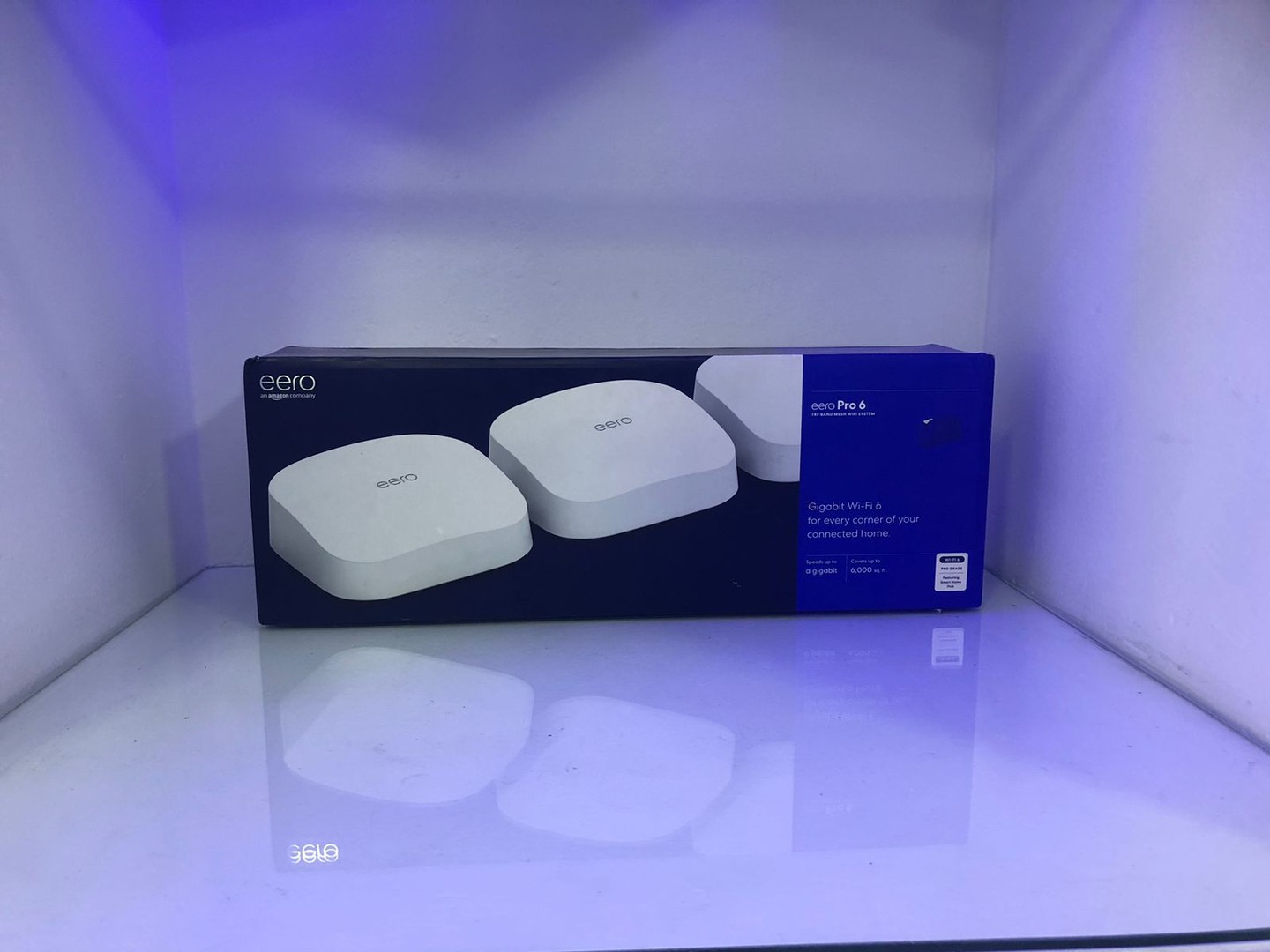 computadoras y laptops - Router de Wi-Fi 6 de malla Amazon eero Pro 6 Conecta 75 o más dispositivos 2020 0
