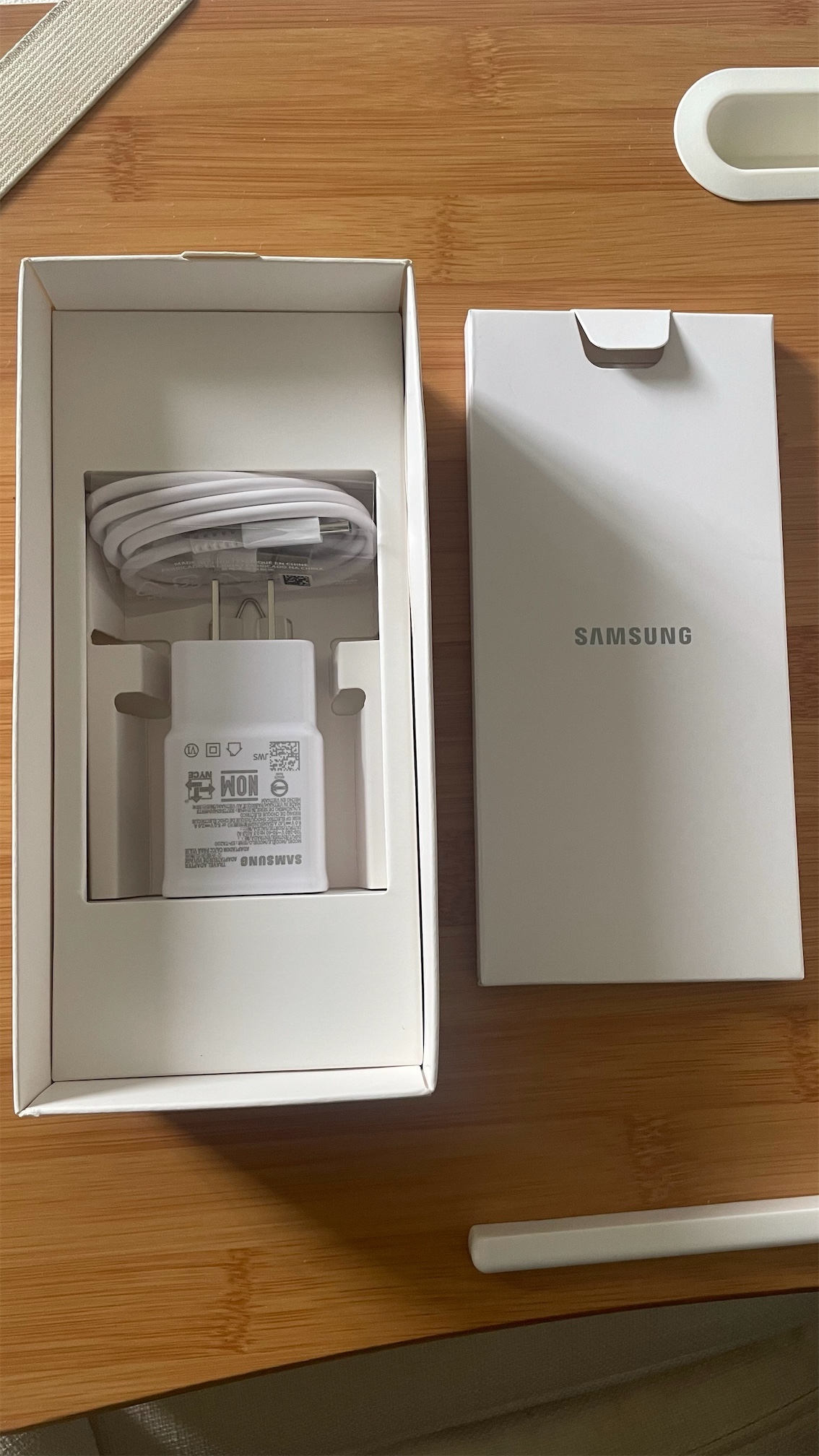 celulares y tabletas - Samsung Galaxy A04, 128 GB, Nuevo de Caja con accesorios, Altice. 4