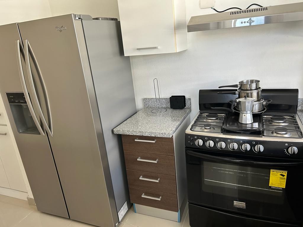 apartamentos - Naco
Totalmente amueblado
Piso 8
2 habs 
2.5 baños
Estudio
US$ 1200 8