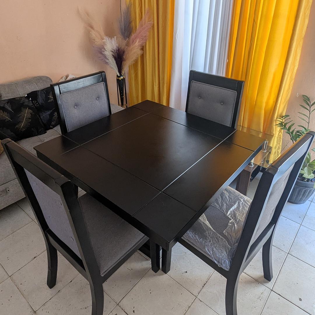 muebles y colchones - Juego de Comedor Elegante Para 4 Personas - Estilo moderno 0