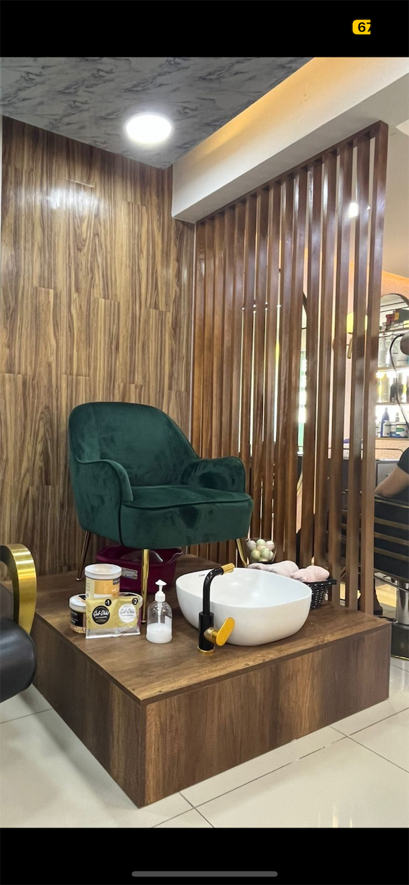 equipos profesionales - Tarima Pedi Spa para salón con butaca incluida RD$ 25,000 excelente condiciones