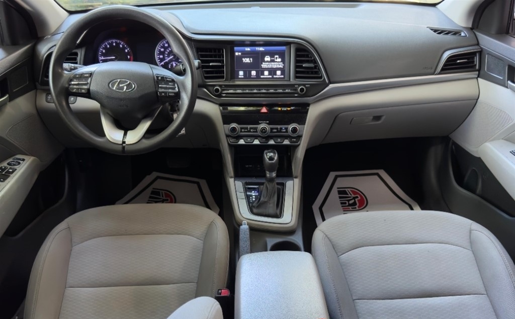 carros - 2020 Hyundai Elantra SEL 75 Millas 5