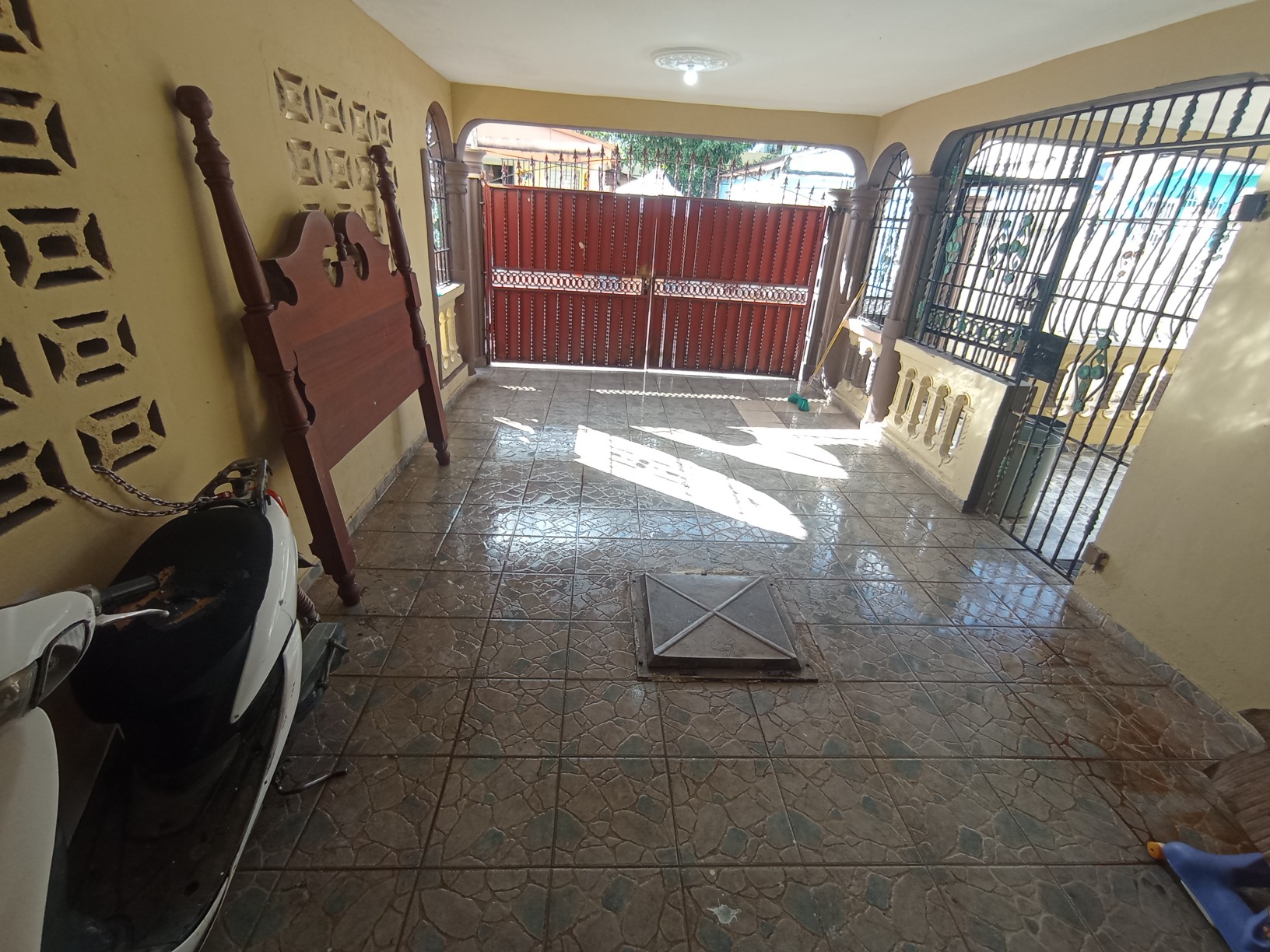 casas - Casa de 2 niveles a 30 minutos de Santo Domingo  3