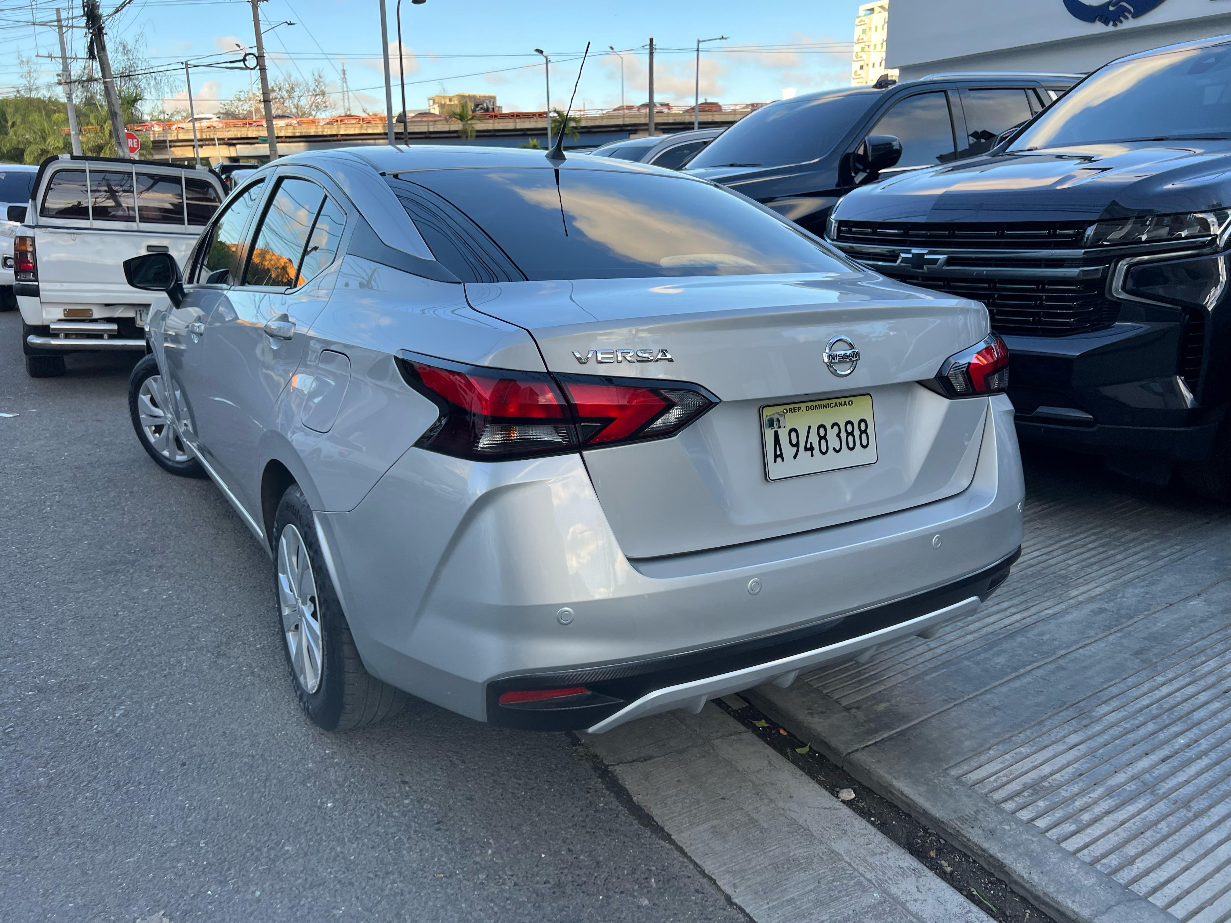 carros - NISSAN VERSA 2022 OFERTA 5