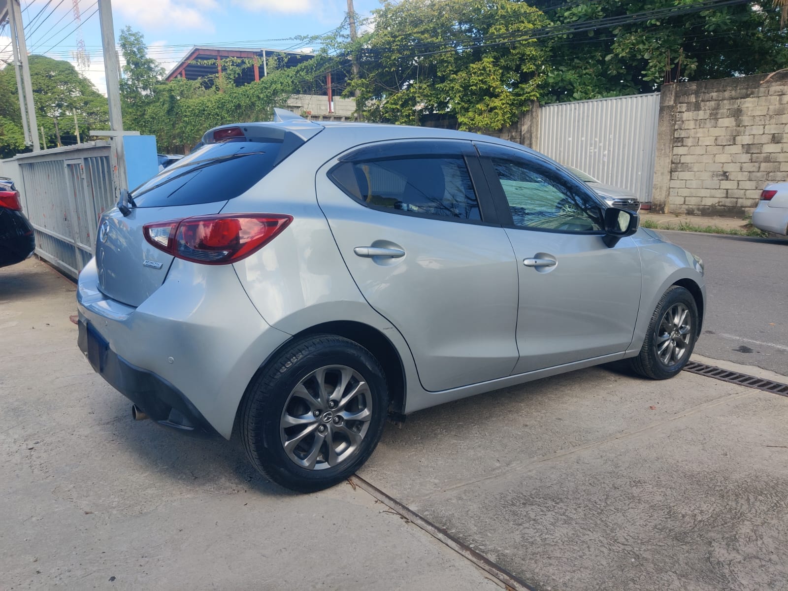 carros - MAZDA DEMIO TOURING 2018 8