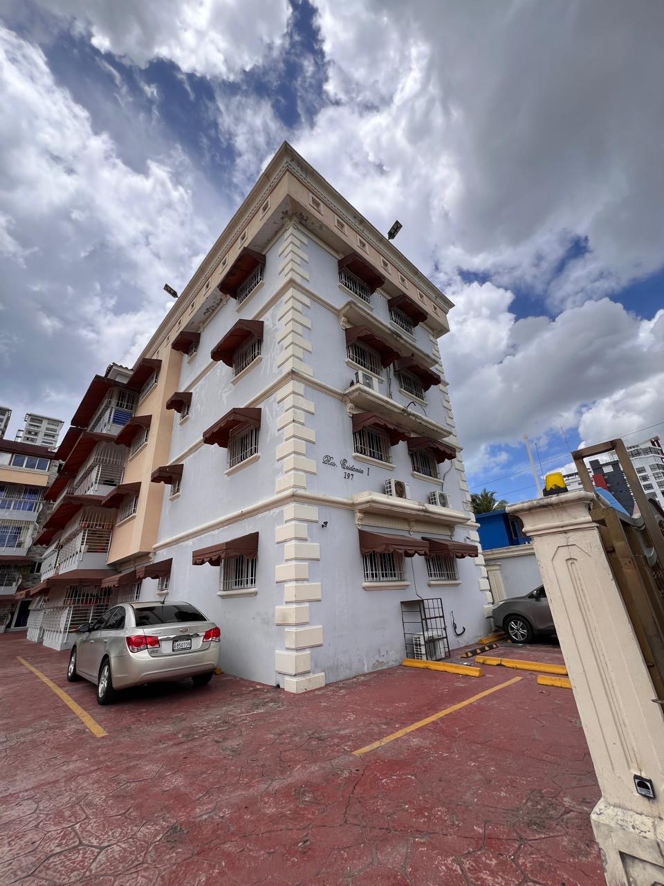 apartamentos - venta de apartamento en Alma Rosa 1 4to piso sin ascensor Santo Domingo este  1