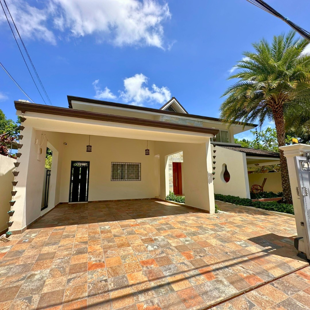 casas - Amplia Casa es zona segura y céntrica, Santiago de los Caballeros