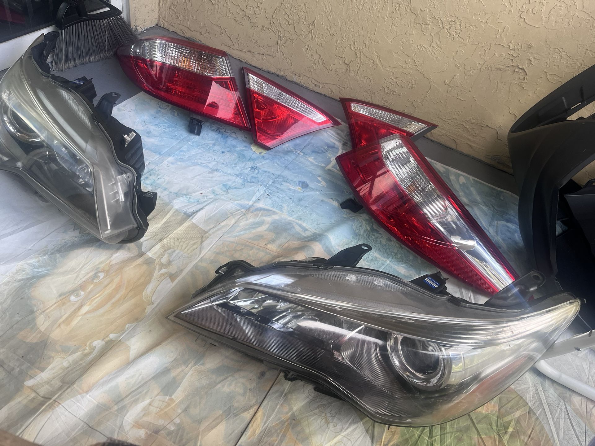 repuestos - Vendo Pantalla Luz para Toyota Camry 2015 